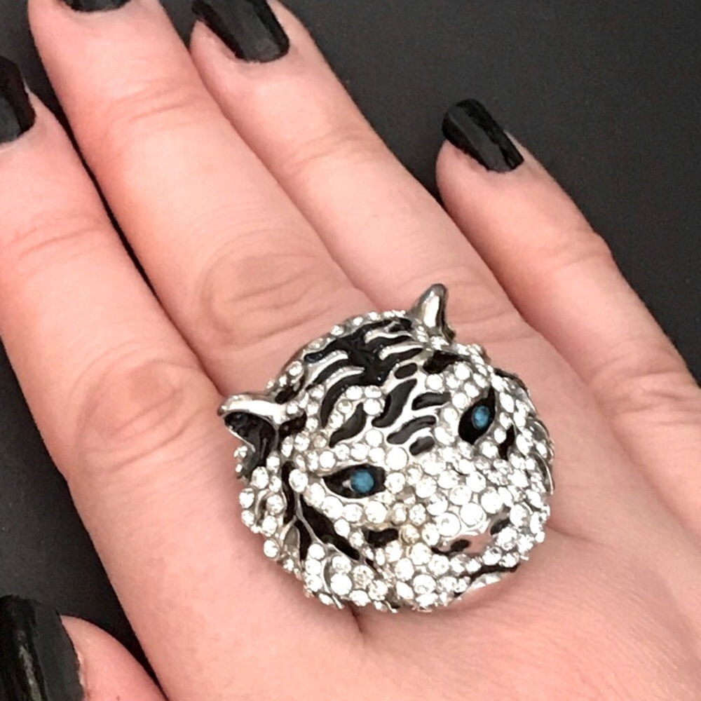 🇨🇦 Vivah Silver Tiger Ring w/ Crystals Size 6.5
